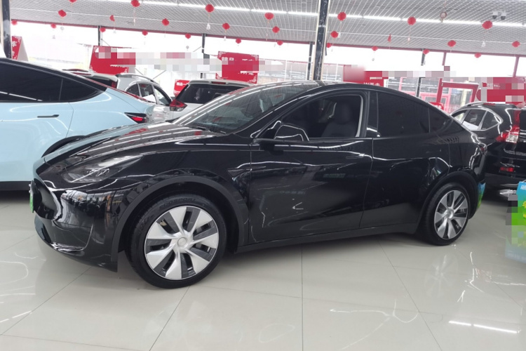 特斯拉 Model Y 2022款 改款 后轮驱动版车身外观4