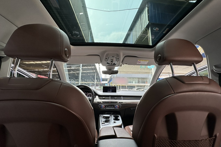 奥迪Q7 2018款 40 TFSI S line运动型中控内饰7013