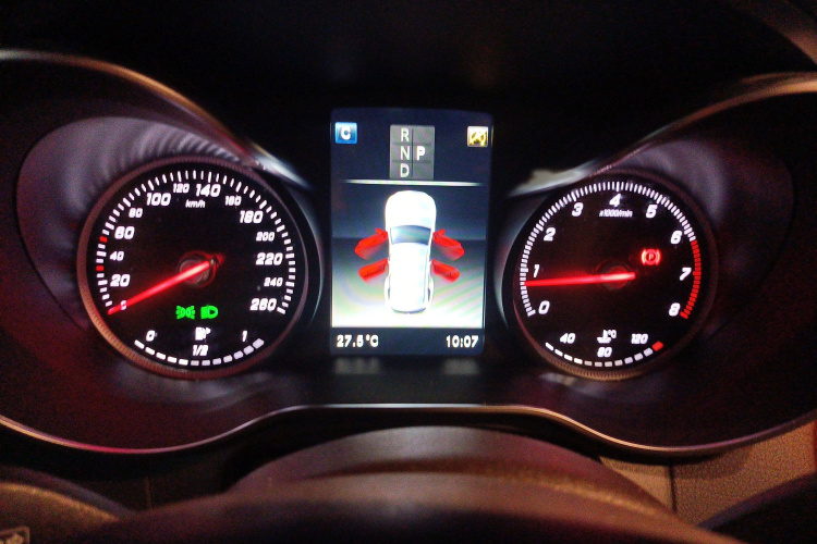 奔驰GLC 2019款 改款 GLC 260 L 4MATIC 豪华型局部细节14