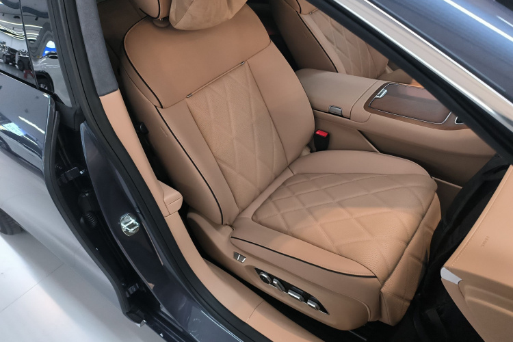 鸿蒙智行 享界S9T 2025款 增程 Ultra长续航版局部细节41