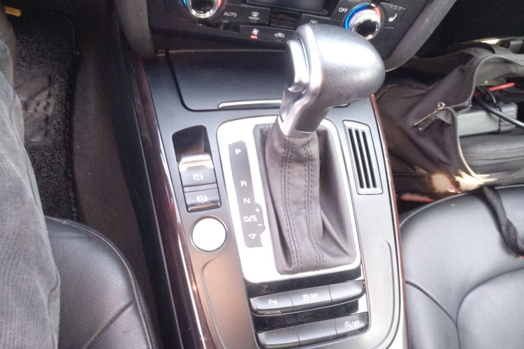 奥迪A4L 2016款 35 TFSI 自动舒适型局部细节18