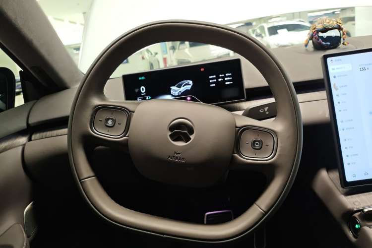 蔚来ET7 2024款 100kWh 行政签名版中控内饰13