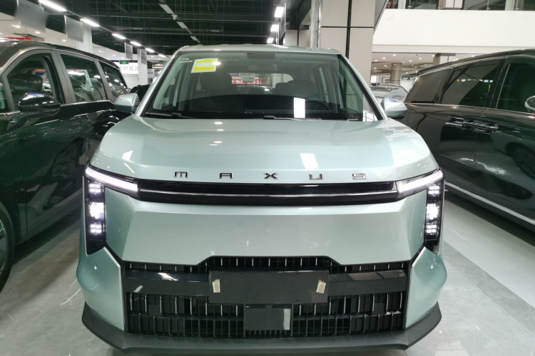 上汽大通MAXUS 大家7 2024款 改款 超混 长续航版 悦享版车身外观2