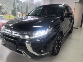 三菱 欧蓝德 2020款 2.4L 四驱致享版 7座