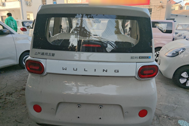 五菱汽车 宏光MINIEV 2024款 第三代 215km 青春版车身外观6