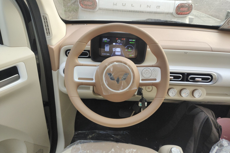 五菱汽车 宏光MINIEV 2024款 第三代 215km 青春版局部细节13