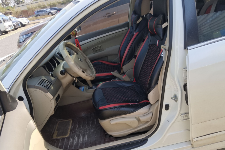 日产 轩逸 2016款 经典 1.6XE 自动领先版中控内饰19