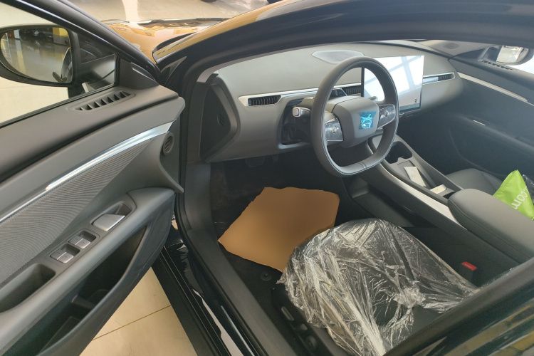 小鹏MONA M03 2025款 620 超长续航 Plus中控内饰7003