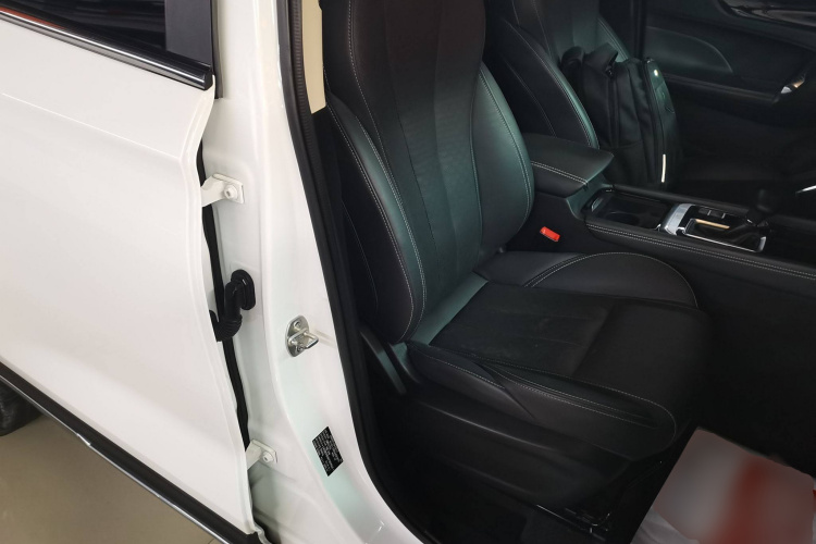 捷途X90 2019款 1.5T DCT智享型 6座 国VI局部细节41