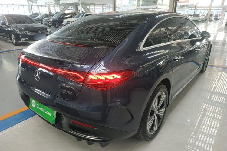奔驰EQE 2025款 500 4MATIC 先锋版车身外观7