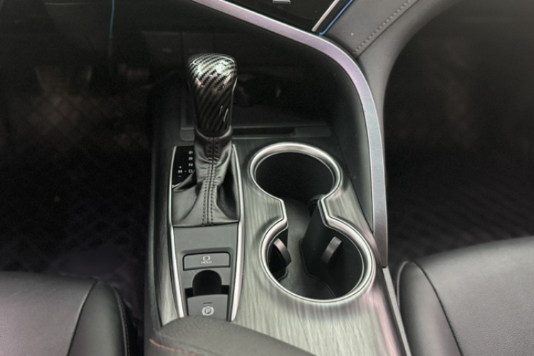 丰田 凯美瑞 2021款 2.0G 豪华版中控内饰7004