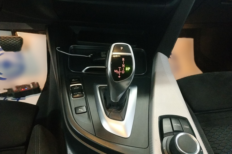 宝马3系 2018款 320i M运动套装局部细节18