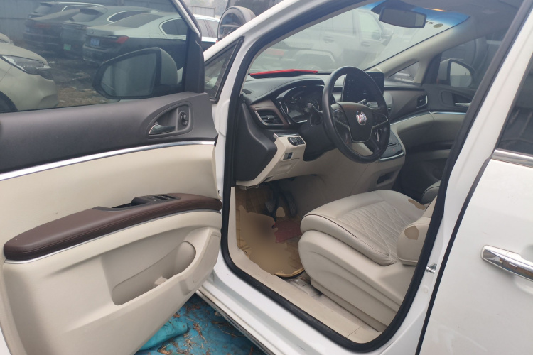 别克GL8 2023款 陆上公务舱 652T 豪华型中控内饰7003