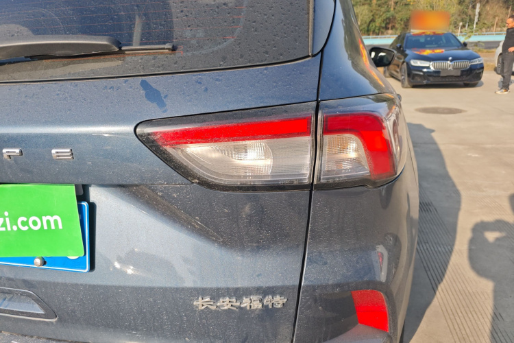 福特 锐际 2024款 EcoBoost 245 两驱耀享款车身外观9