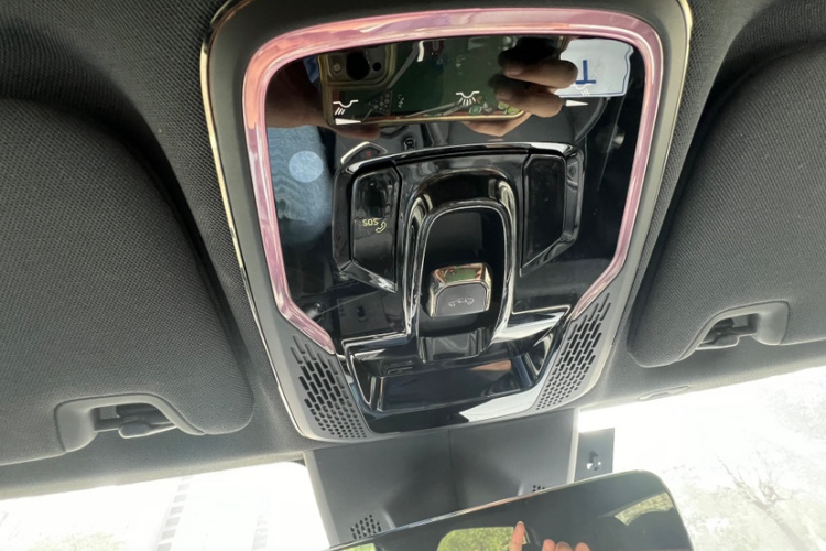 领克01 EM-P 2023款 1.5TD EM-P AM中控内饰7005