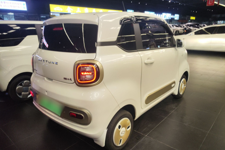 奔腾小马 2025款 222km 灵动马车身外观7