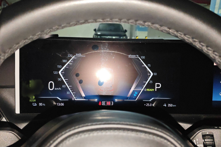 宝马i3 2022款 eDrive 35 L局部细节14