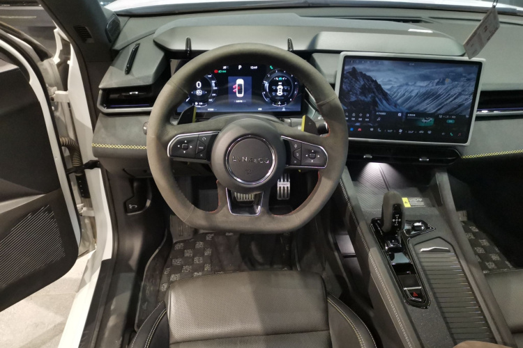 领克03 2023款 2.0TD DCT劲Pro中控内饰13