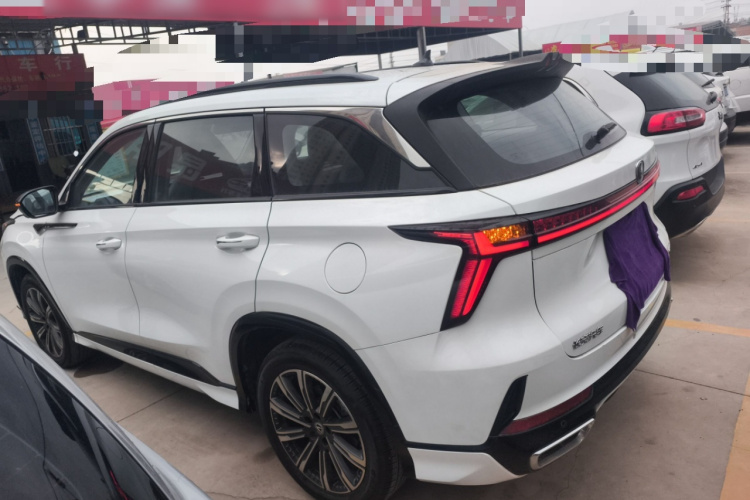 长安CS75 PLUS 2024款 第三代 冠军版 2.0T 智驾劲擎型车身外观4