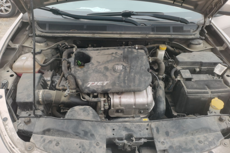 菲亚特 菲翔 2015款 1.4T 手动悦享版机舱底盘24