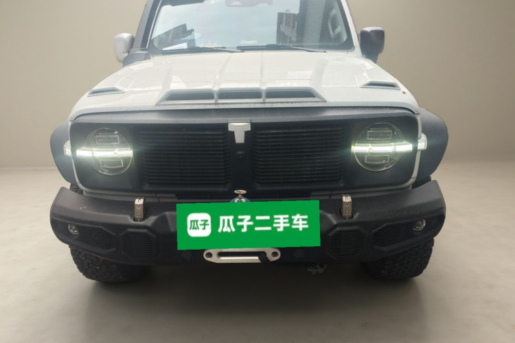 坦克300 2023款 2.0T 铁骑02车身外观2