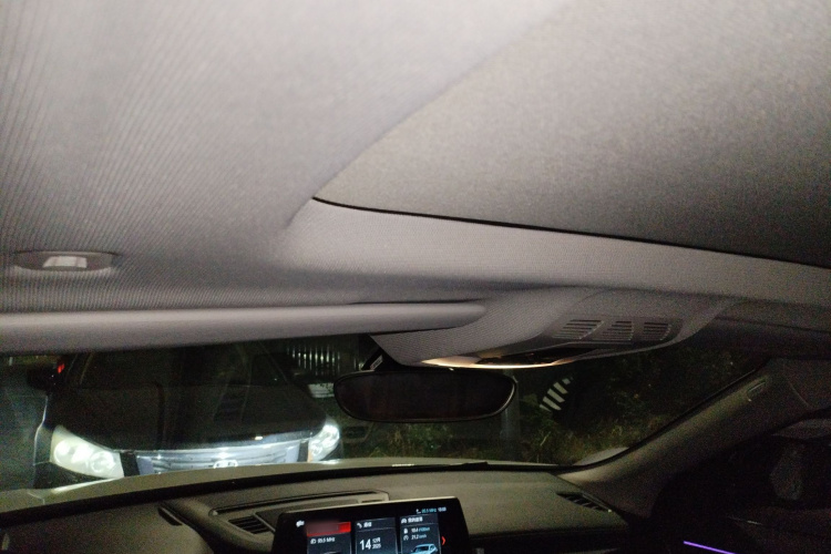 宝马X2 2023款 sDrive25i M越野套装中控内饰22