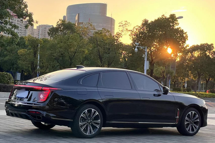 红旗H9 2024款 2.0T 旗享 私享风尚版车身外观6004