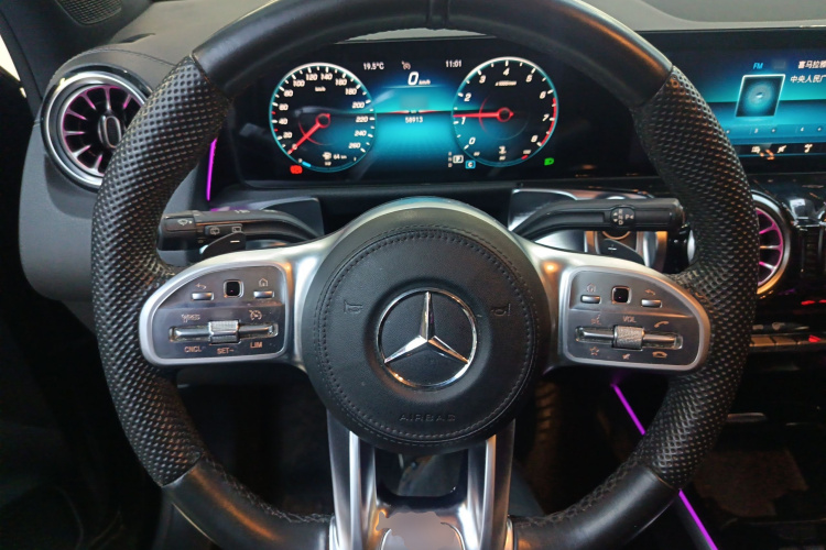 奔驰GLB 2021款 GLB 200 时尚型中控内饰13