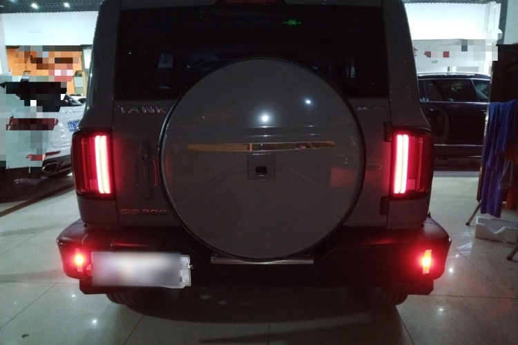 坦克300 2021款 城市版 2.0T 很有型车身外观6