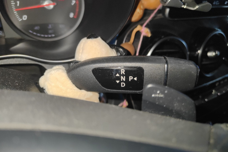 奔驰C级 2018款 C 200 L 运动版局部细节18