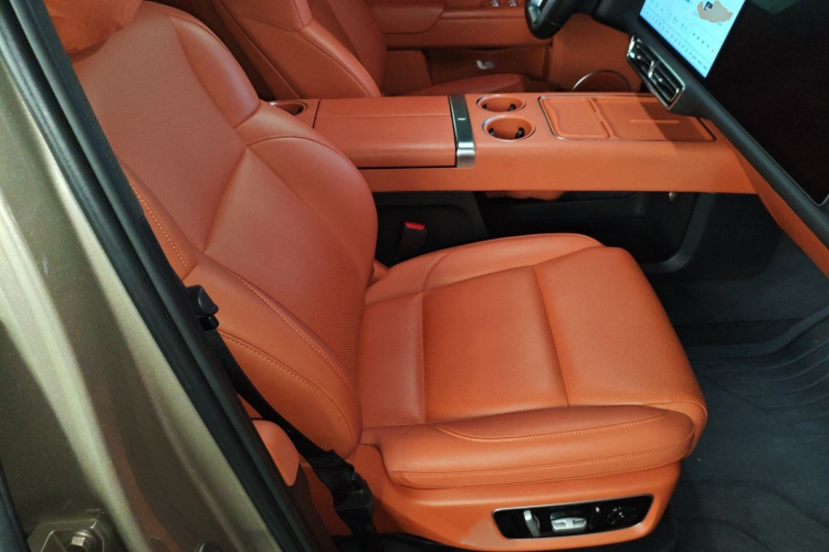 理想汽车 理想L9 2022款 Max局部细节41