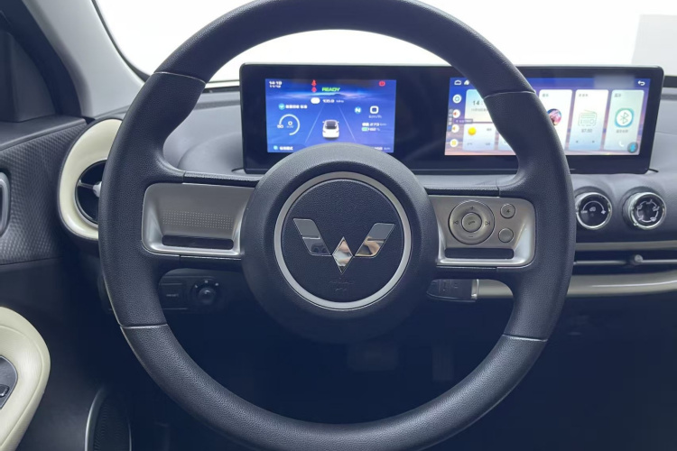 五菱汽车 五菱缤果 2023款 333km 快享款中控内饰13