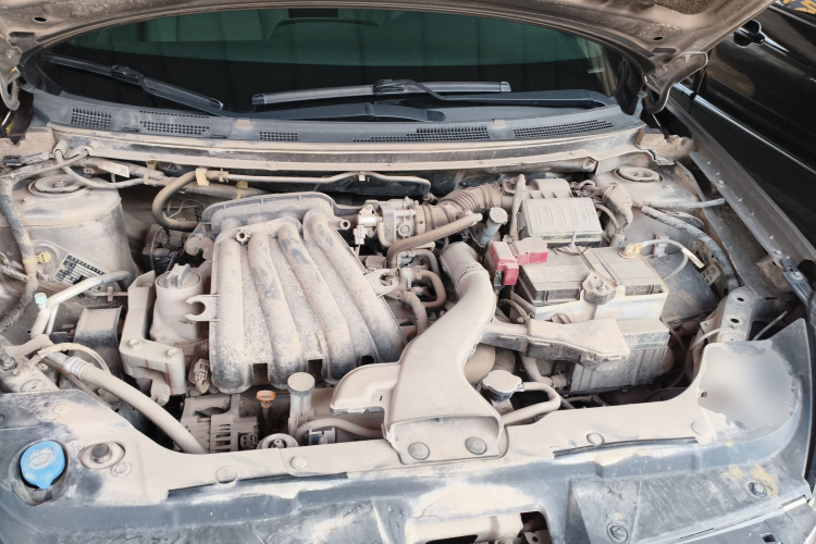 日产 轩逸 2012款 经典 1.6XE 手动舒适版机舱底盘24