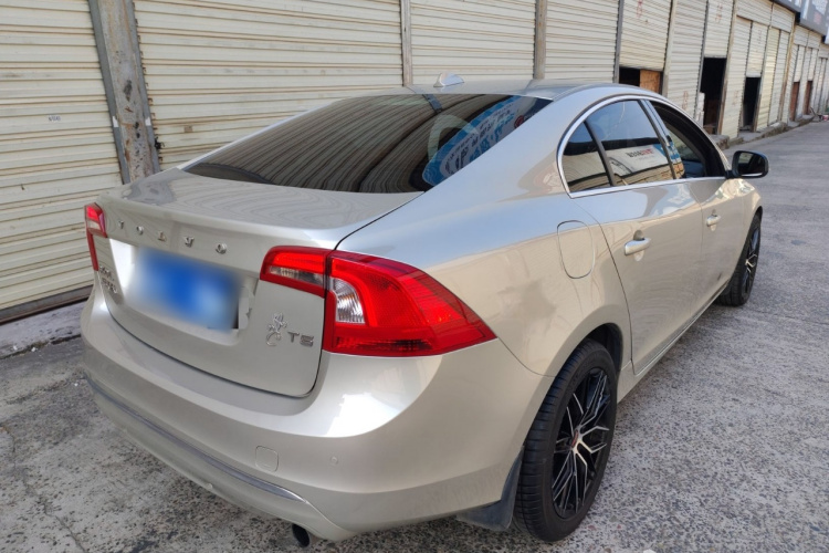 沃尔沃S60 2019款 S60L 改款 T5 智进进阶版车身外观7