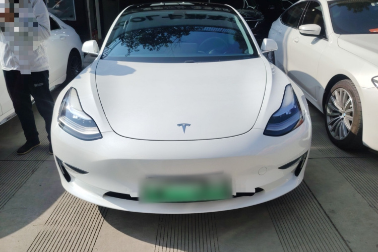 特斯拉 Model 3 2020款 改款 长续航后轮驱动版车身外观2