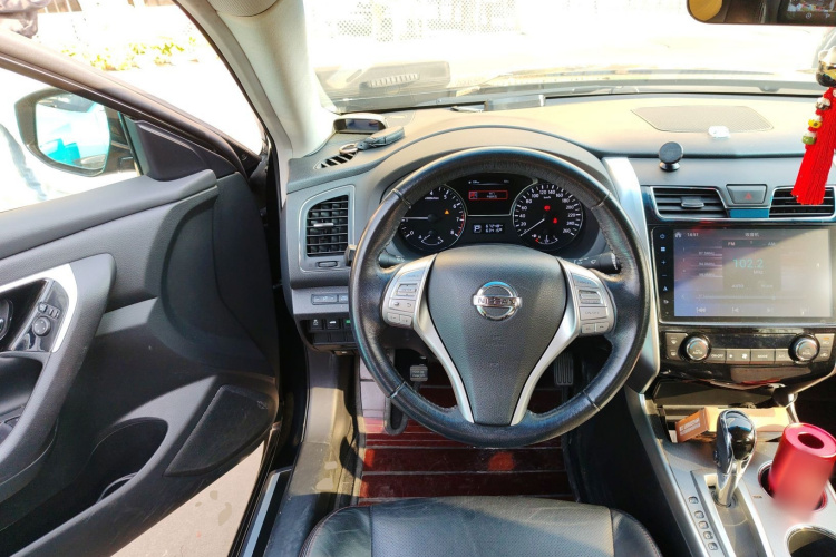 日产 天籁 2018款 2.0L XL 智进版中控内饰13