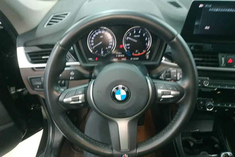 宝马X1 2021款 sDrive25Li 领先型中控内饰13