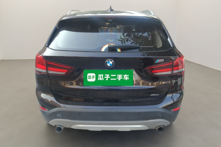 宝马X1 2018款 xDrive20Li 尊享型车身外观6