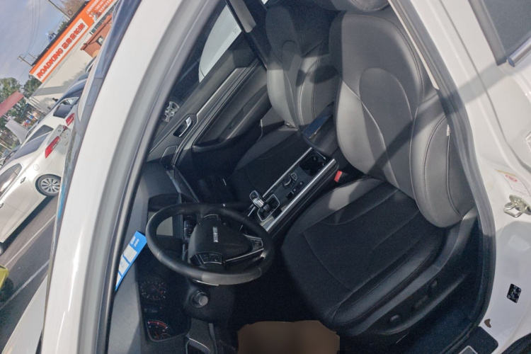 哈弗H6 2018款 红标 运动版 1.5T 自动两驱精英型中控内饰19