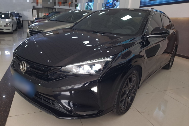 东风风神 奕炫 2020款 230T 自动炫酷曜夜骑士版车身外观1