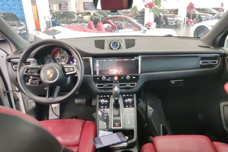 保时捷 2023款 Macan 2.0T中控内饰12