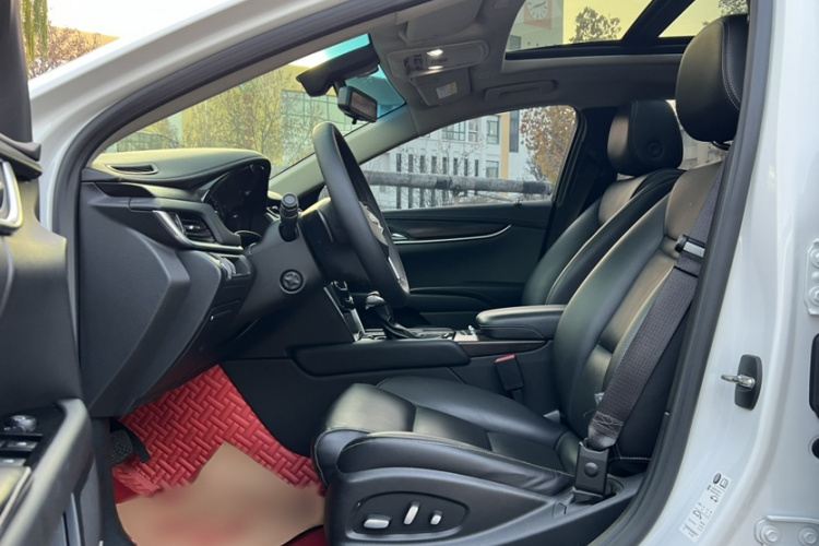 凯迪拉克XTS 2018款 28T 精英型中控内饰7006