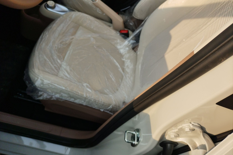 五菱汽车 宏光MINIEV 2025款 四门版 进阶款中控内饰19