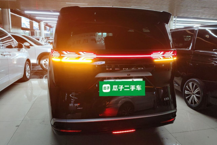 腾势D9 2022款 DM-i 970 四驱旗舰型车身外观6