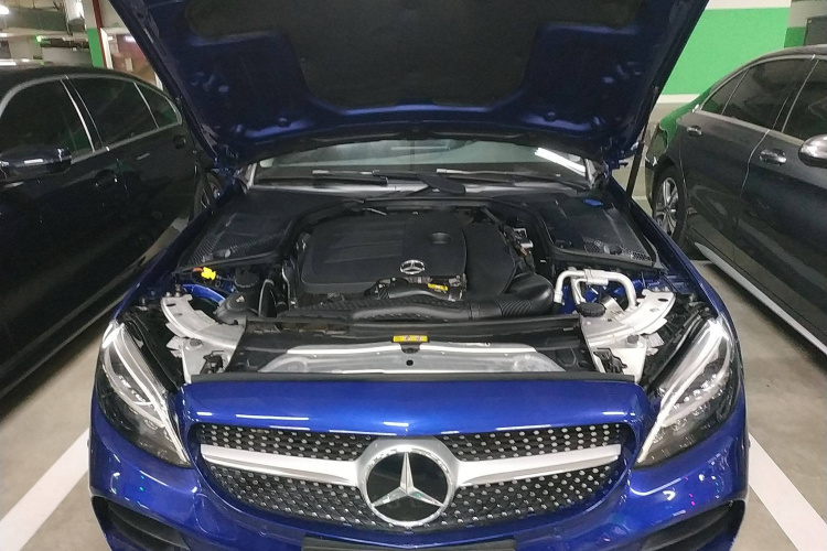 奔驰C级 2021款 C 260 L 运动版机舱底盘24