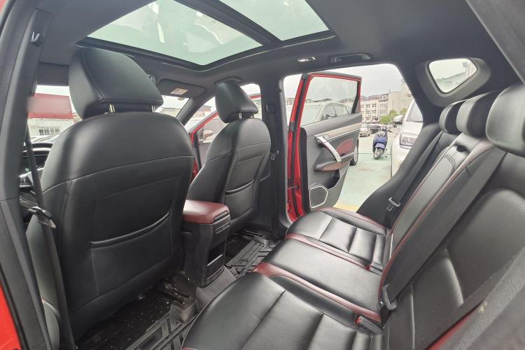 吉利汽车 缤越 2019款 运动款 260T DCT游侠 国VI中控内饰7004