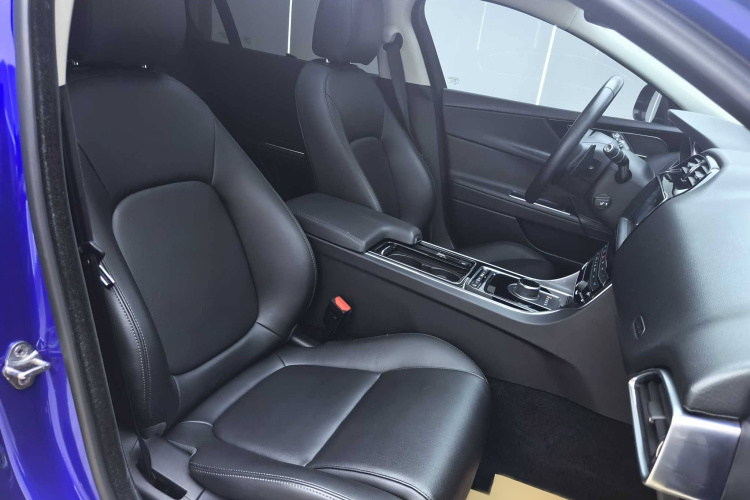 捷豹XEL 2019款 2.0T 200PS 精英版中控内饰7005