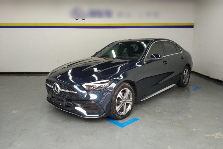 奔驰C级 2022款 改款 C 200 L 运动版车身外观1
