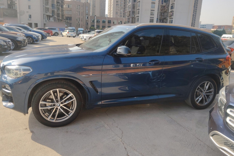 宝马X3 2018款 xDrive30i 领先型 M运动套装 国VI车身外观4