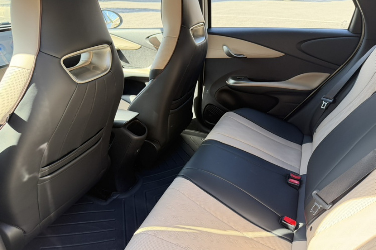 比亚迪 海豚 2025款 420km 自由版中控内饰7001